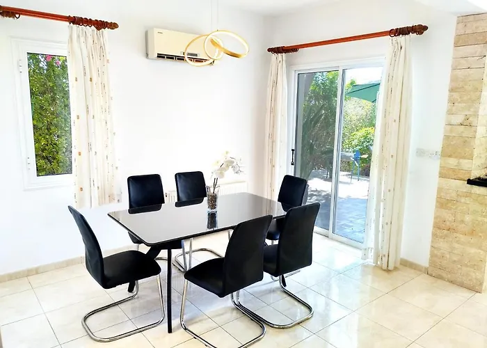 Villa Talassa With Optional Heated Pool, Jacuzzi And 4x4 Car *