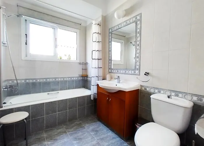 Talassa With Optional Heated Pool, Jacuzzi And 4x4 Car * Pegeia