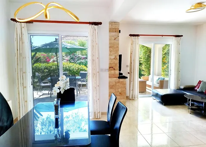 Villa Talassa With Optional Heated Pool, Jacuzzi And 4x4 Car *