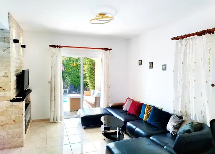 Villa Talassa With Optional Heated Pool, Jacuzzi And 4x4 Car *