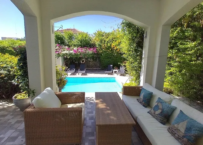 Villa Talassa With Optional Heated Pool, Jacuzzi And 4x4 Car Pegeia
