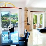 Villa Talassa With Optional Heated Pool, Jacuzzi And 4x4 Car *