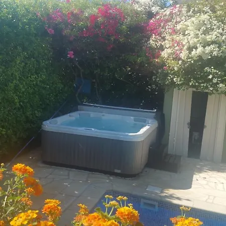 Talassa With Heated Pool, Jacuzzi And 4x4 Car Villa *