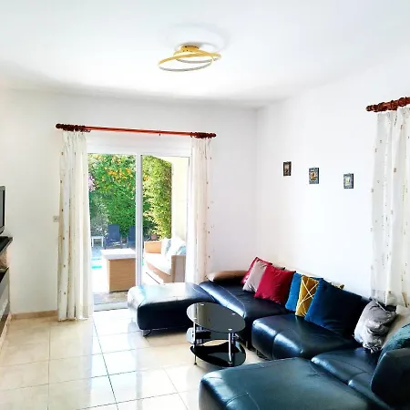 Villa Talassa With Optional Heated Pool, Jacuzzi And 4x4 Car *